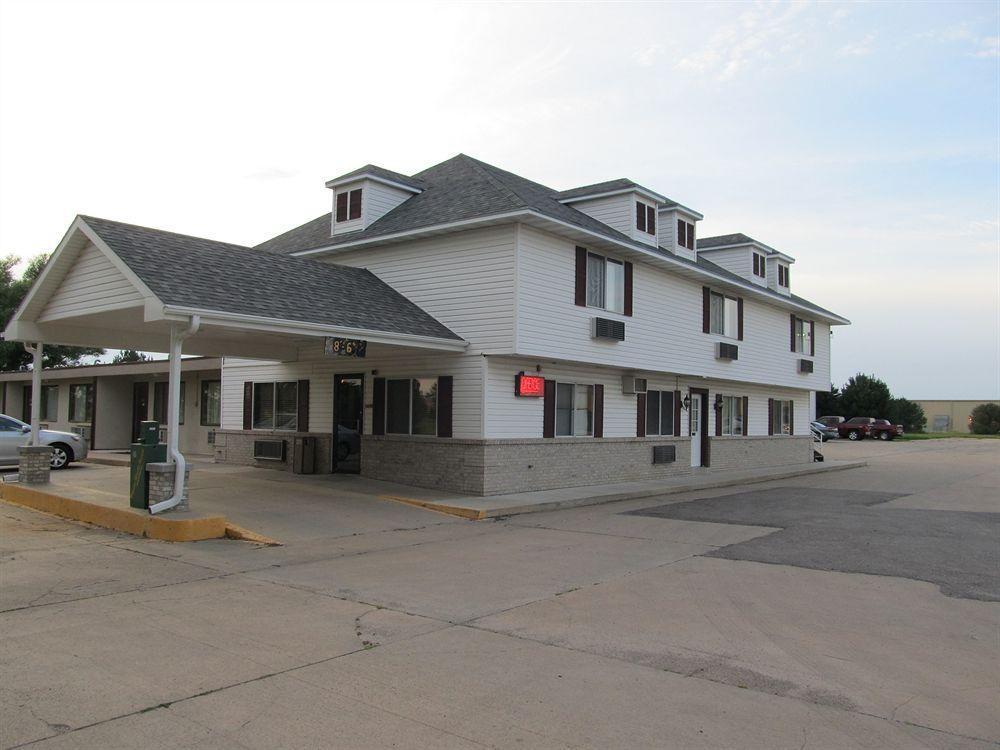 Sunset Inn And Suites Seward Exterior photo